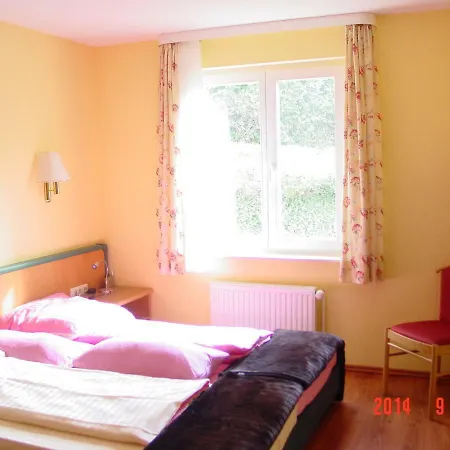 Binz,garten,parkplatz *